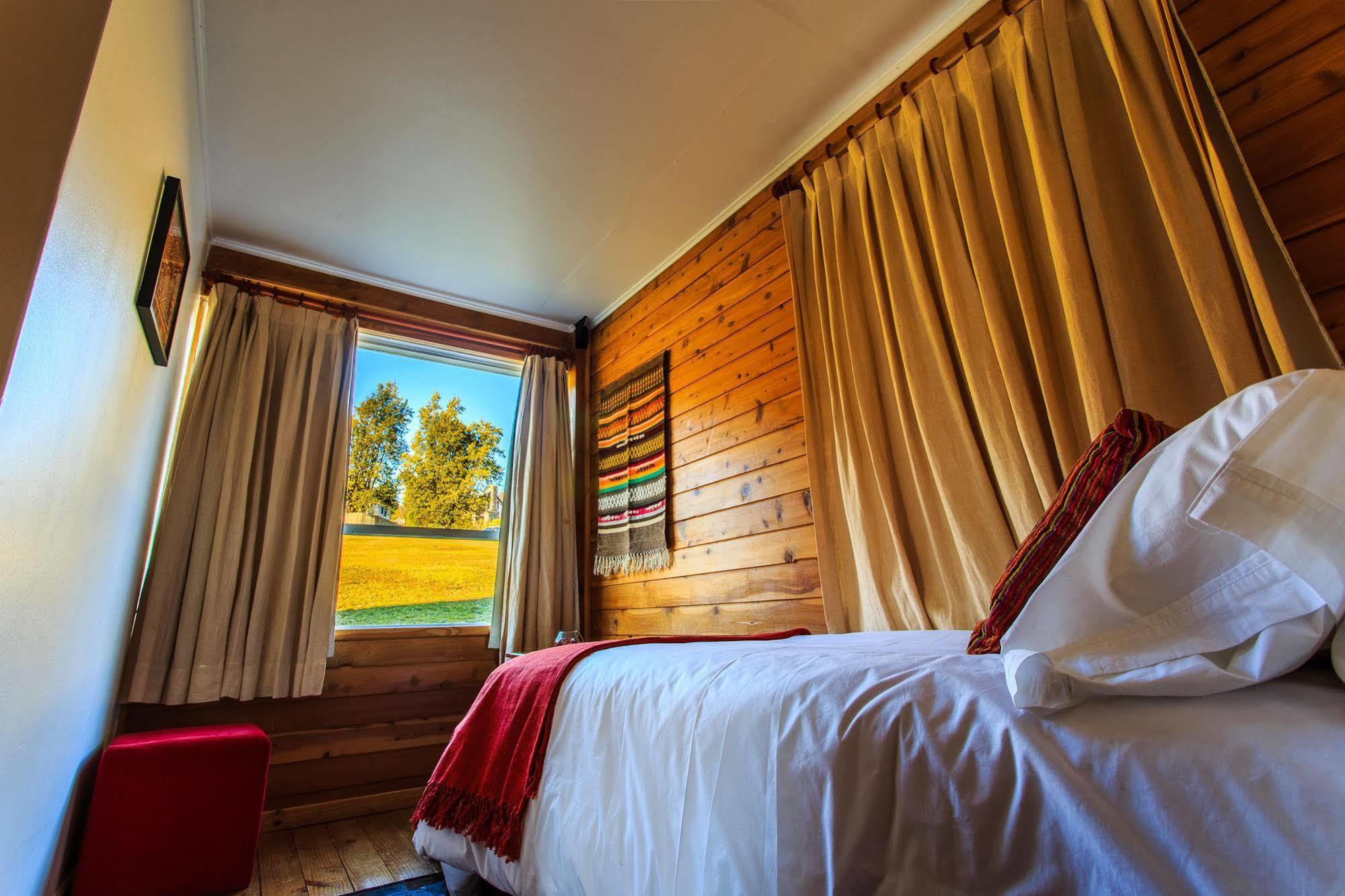Faraway Hotel บียาลาอังกอสตูรา ภายนอก รูปภาพ
